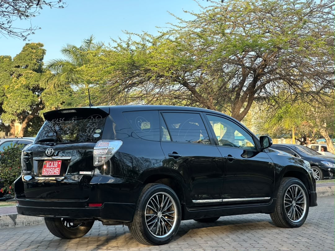 TOYOTA VANGUARD thumbnail 3